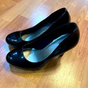 Fioni | Black Platform Heels — 8